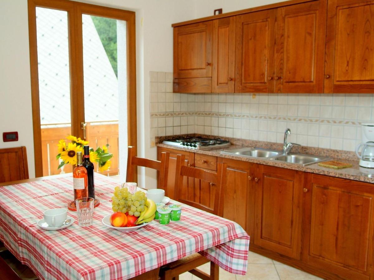Belvilla By Oyo Villa Etti Bilo - Fronte Lago Molina di Ledro Eksteriør billede